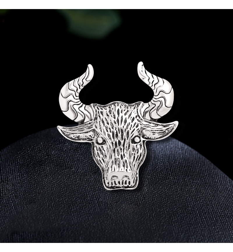 2021新款欧美时尚复古牛头造型胸针合金生肖牛别针胸花服装配饰