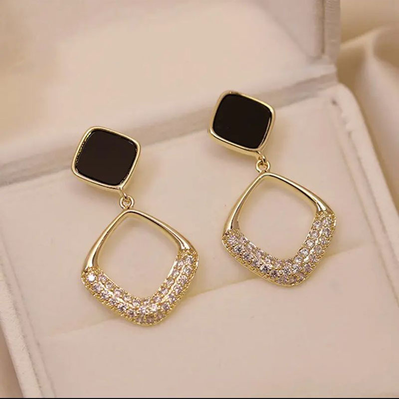 菱形耳环女小众设计高级感轻奢精致耳坠耳饰气质名媛镶钻几何耳钉