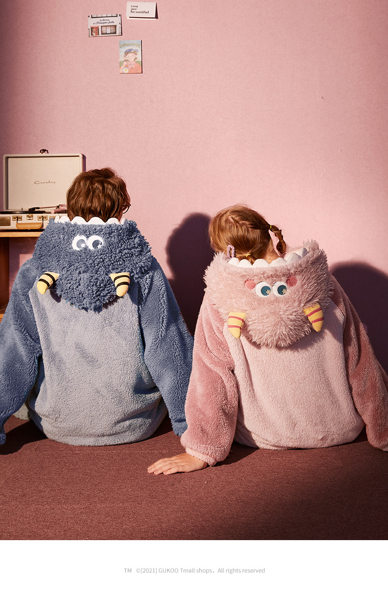 新款卡通小怪兽睡衣女秋冬珊瑚绒情侣睡袍冬季保暖家居服可外穿