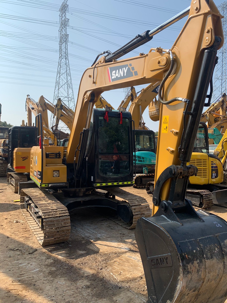 三一75挖机.三一挖机