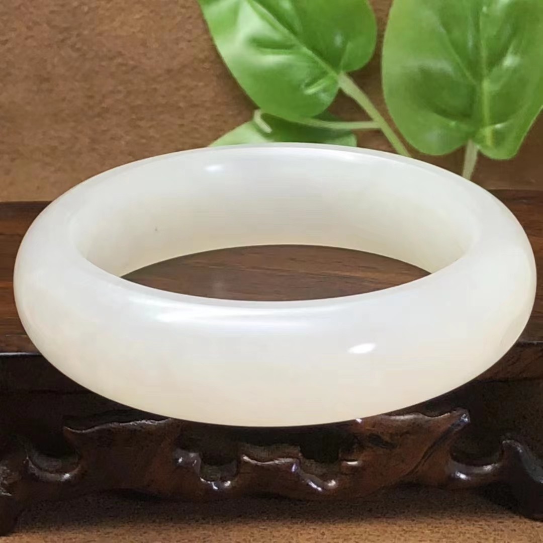 和田新疆天然羊脂玉籽料手镯一级白玉质温润油性好脂粉感足苏州工