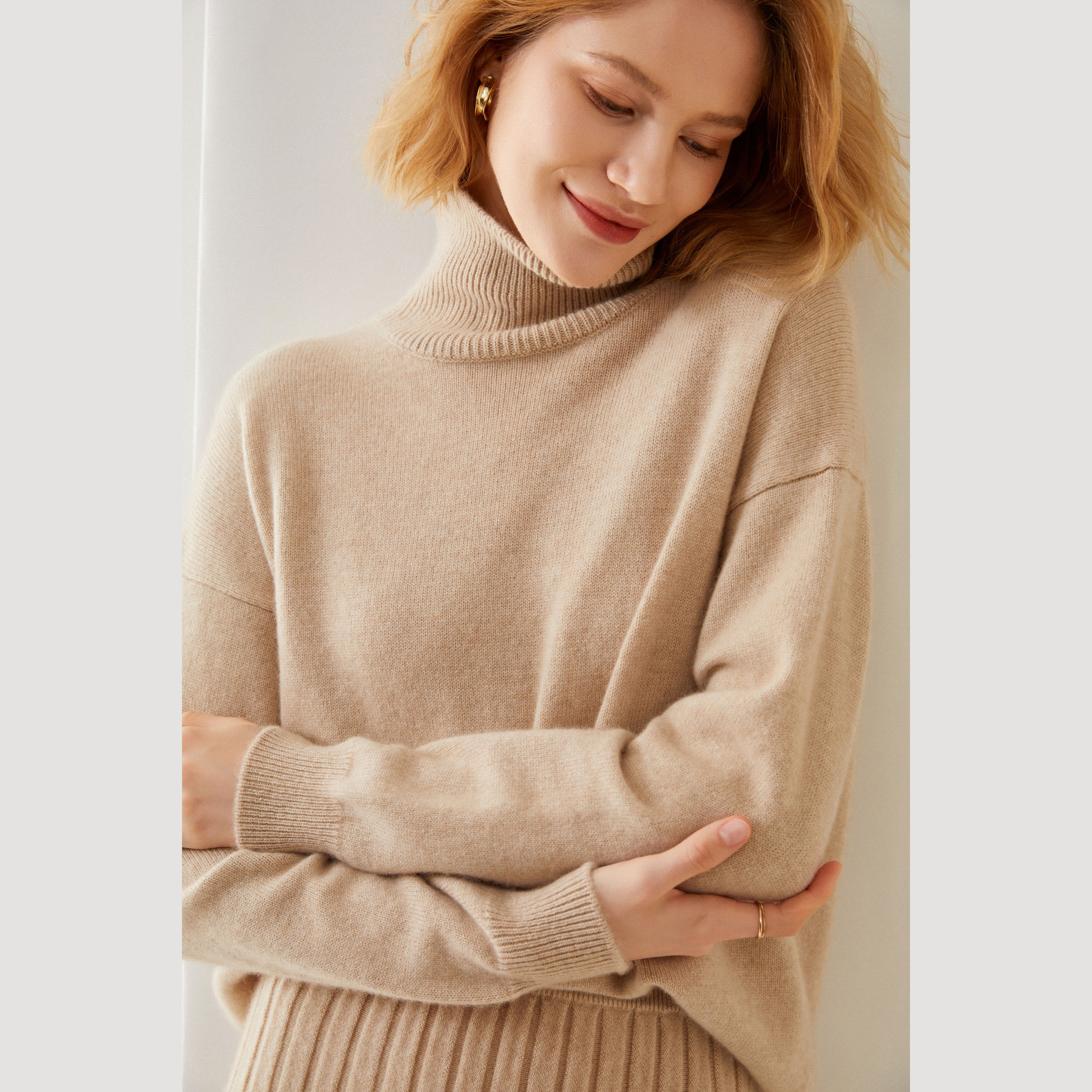 秋冬新款高领纯山羊绒衫女加厚纯色毛衣短款修身羊绒衫针织打底衫