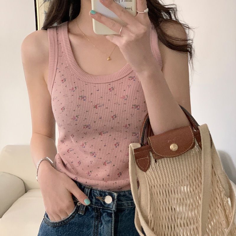 甜辣妹粉色碎花吊带小背心女2024新款夏季法式别致小上衣内搭美背
