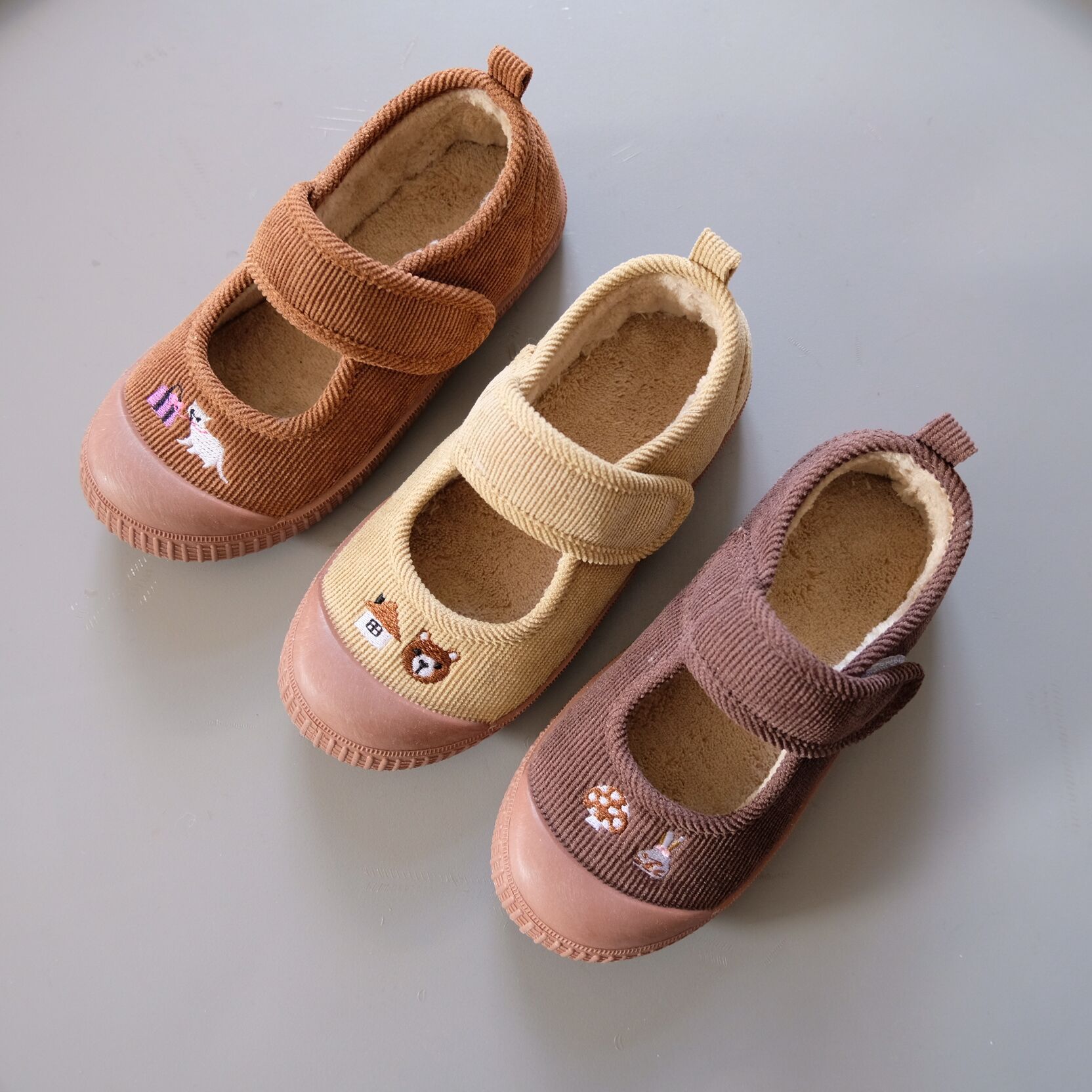 秋冬款男女儿童卡通刺绣加绒保暖二棉鞋魔术贴幼儿园室内鞋2-9岁