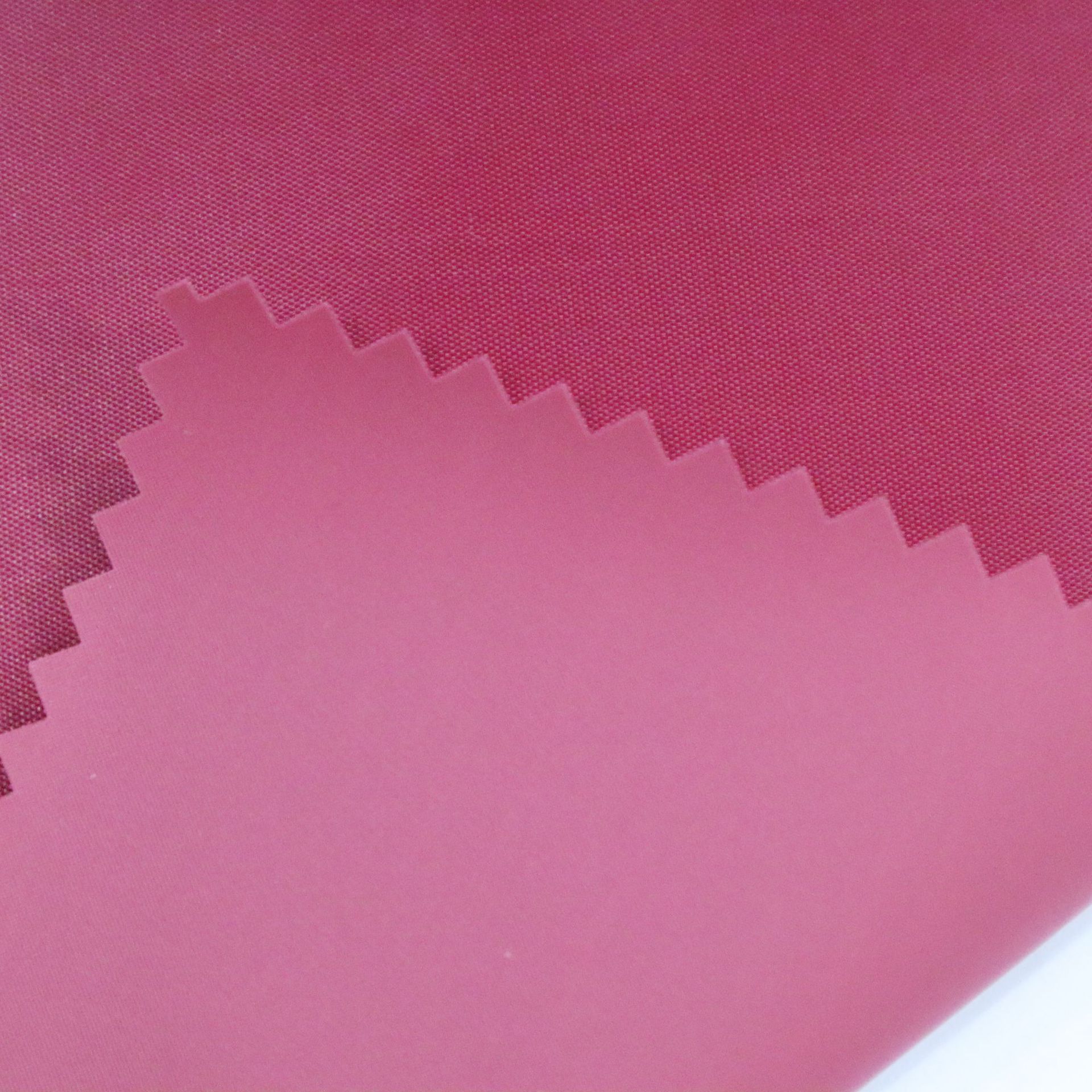 平纹消光桃皮绒 75*150d防水pvc 滑雪服 工装雨衣 棉服/耐滑耐磨