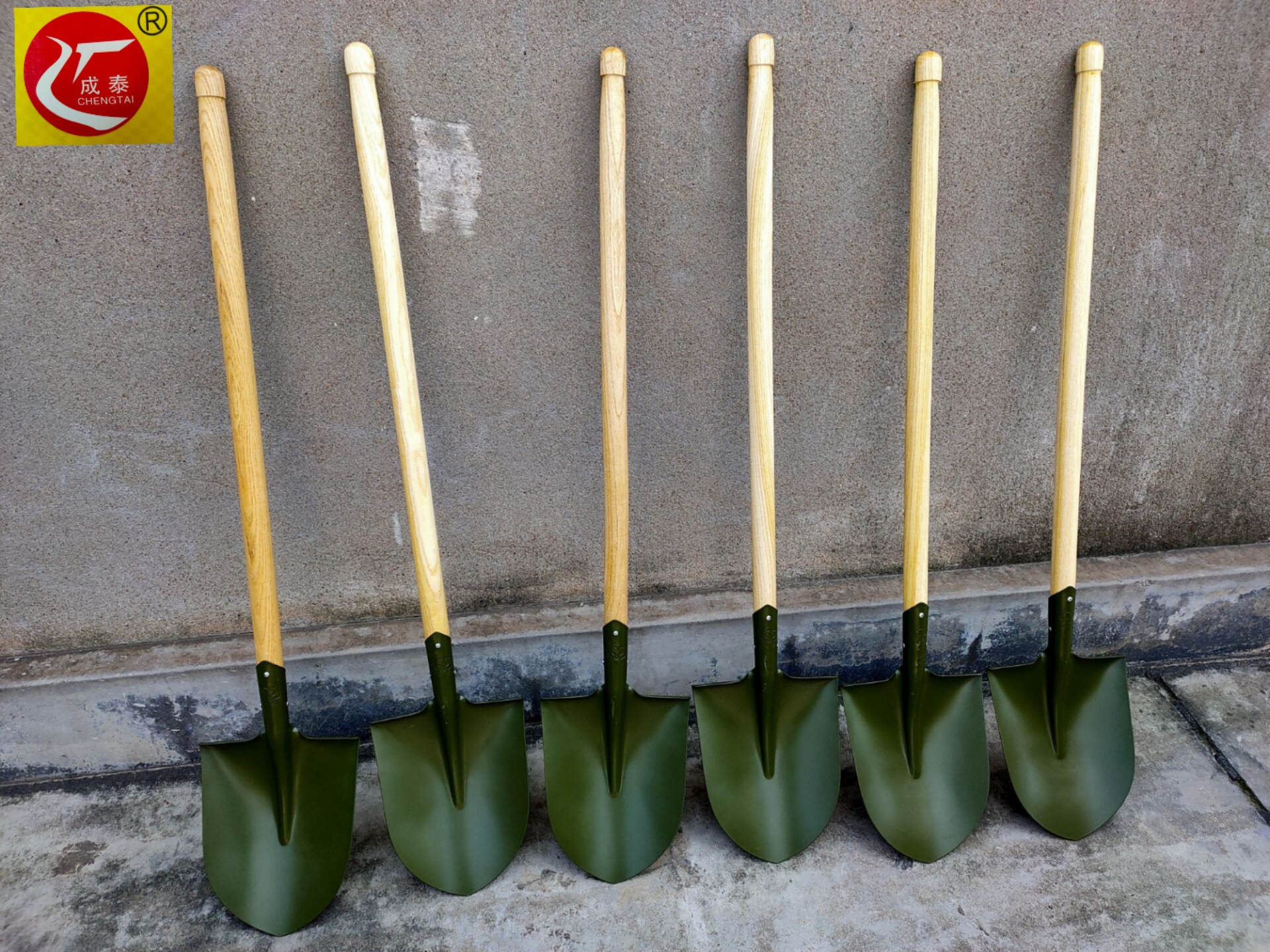 源头厂货成泰工兵铲战备锹 军锹户外兵工铲 锰钢铁锹 大铁锹铁锨