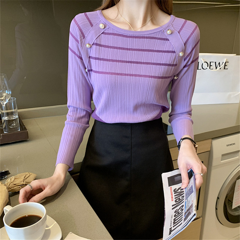 实拍2021秋季新款韩版气质甜美条纹拼接纽扣紫色针织衫长袖女上衣