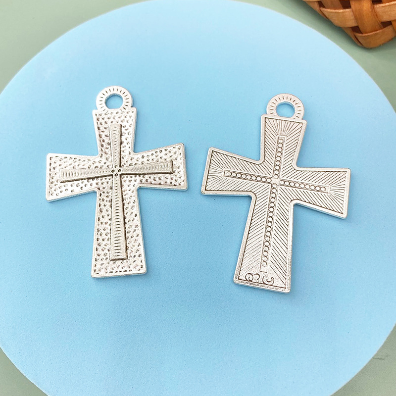 DIY Antique Silver Alloy Cross Ornament Accessories Cross Pendant Necklace Earrings Bracelet Pendant Pendant Wholesale