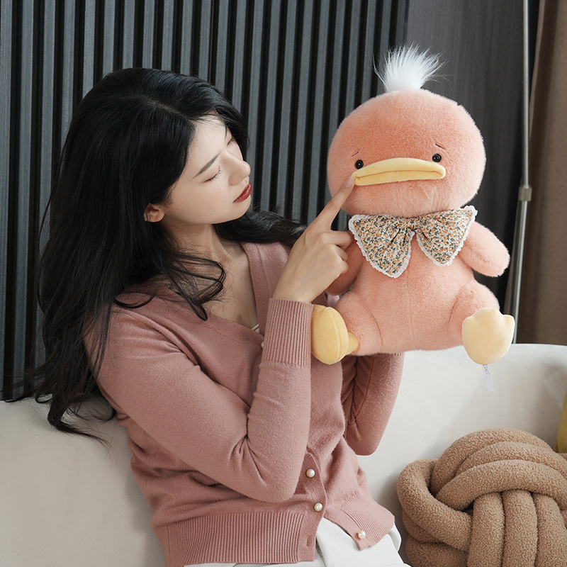 小黄鸭玩偶可爱新款网红鸭子毛绒公仔玩具抱枕女生生日礼物批发