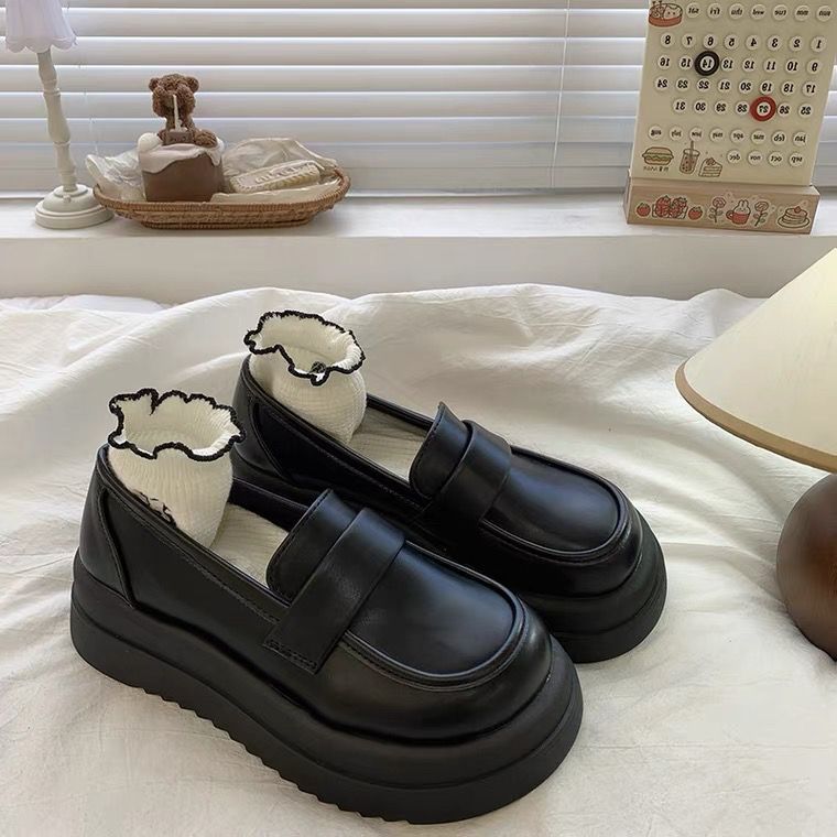 黑色厚底松糕小皮鞋女秋冬季新款复古英伦风日系圆头单鞋子