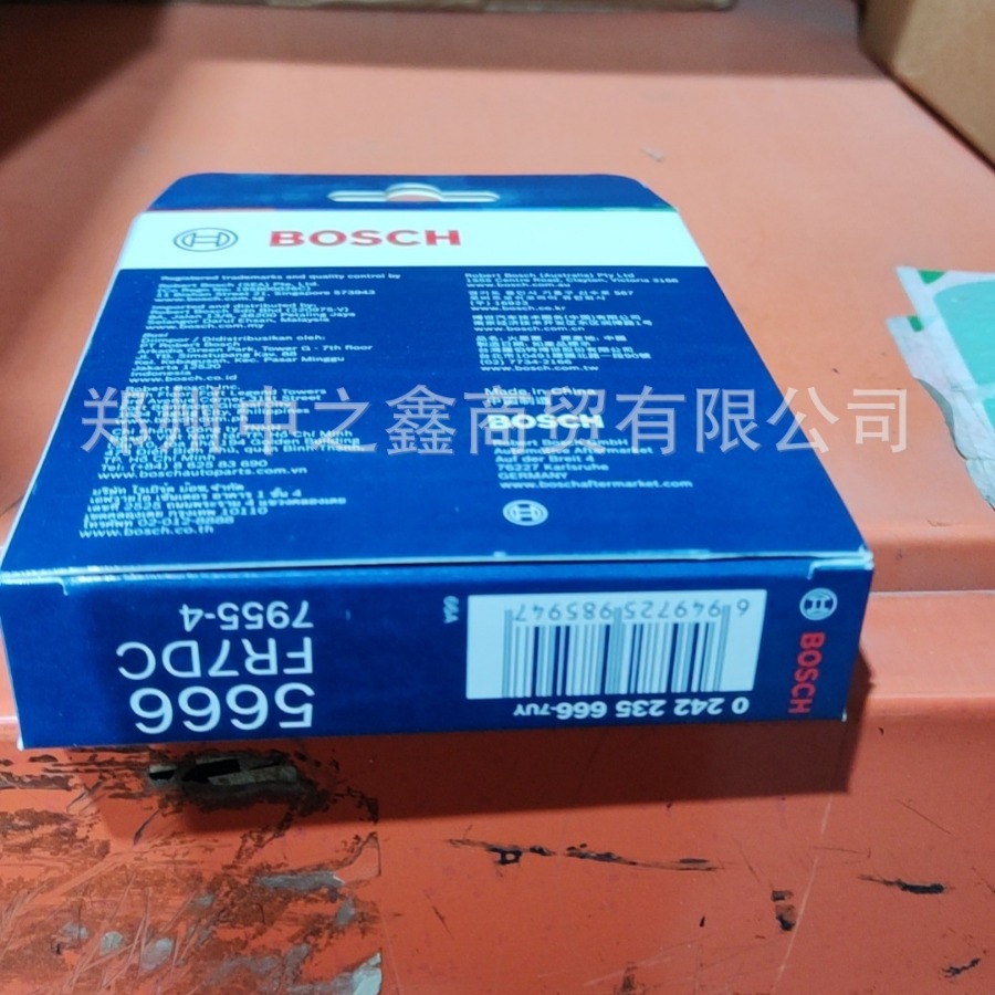 正品博世 fr7dc 镍合金火花塞0242235666 新包装4支装spark plug