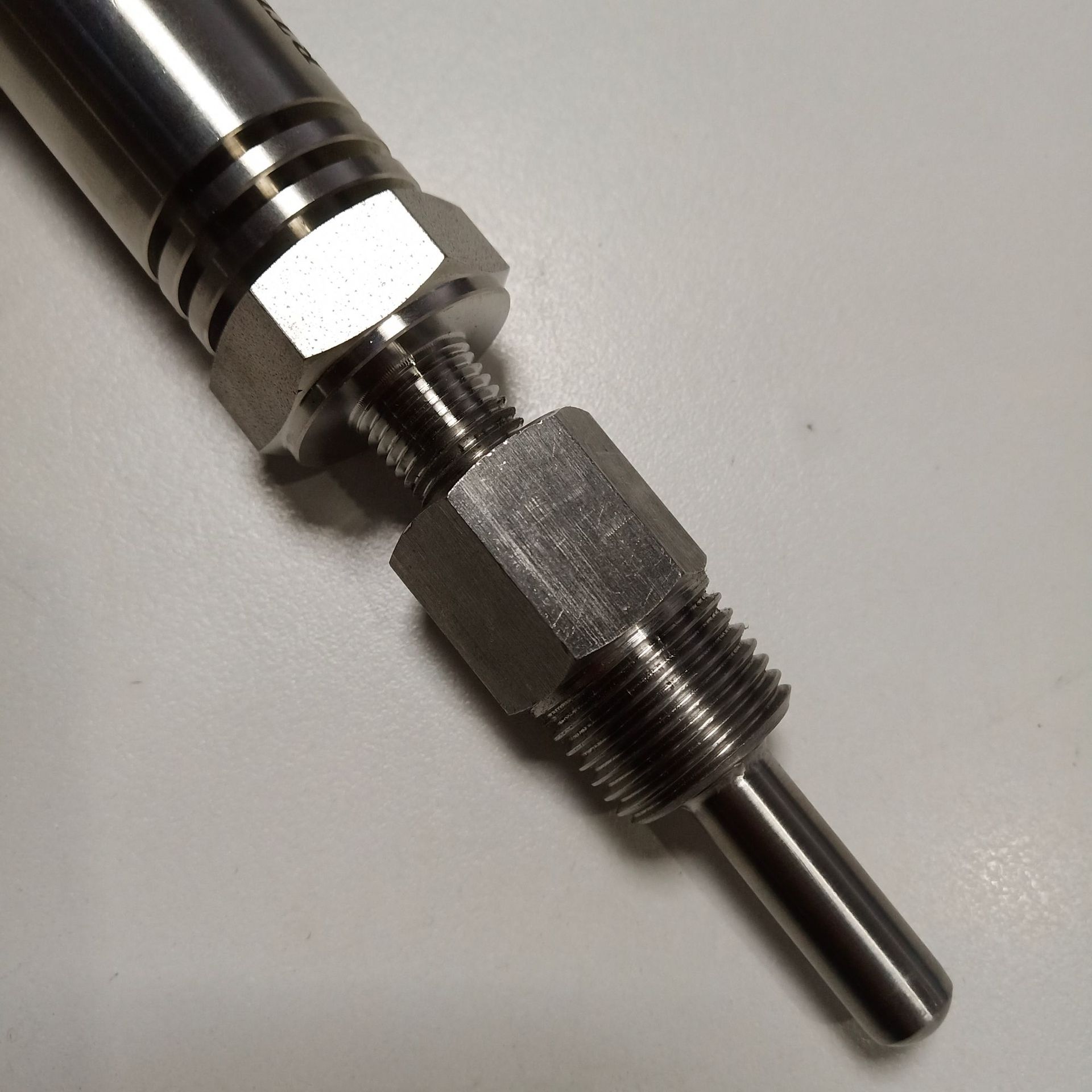 zysensor套管型温度传感器0-100度4-20ma 1/2螺纹管长管径可以选