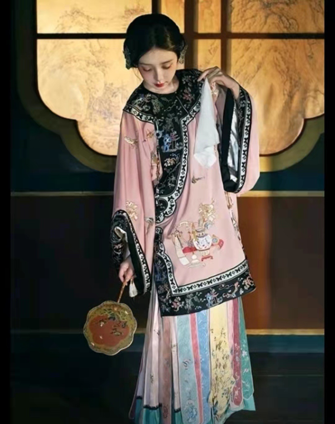 汉宫春牡丹亭花卉百蝶清汉女装重工女袍马裙凤尾裙上衣袖京派国庆