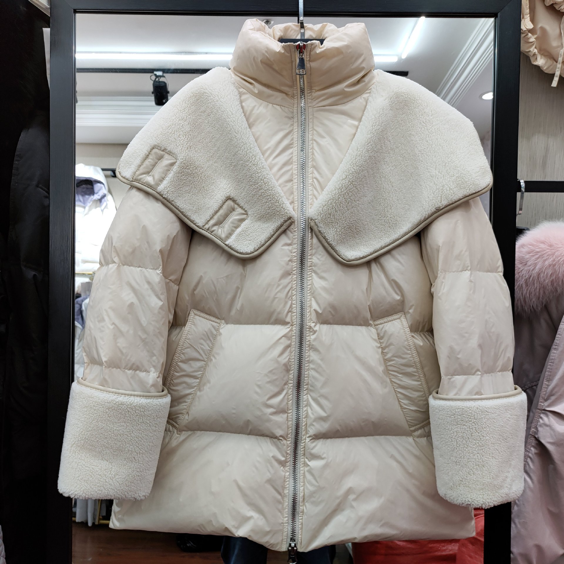 2021冬季新款羽绒服女短款立领连帽加厚韩版羊羔毛拼接机车外套