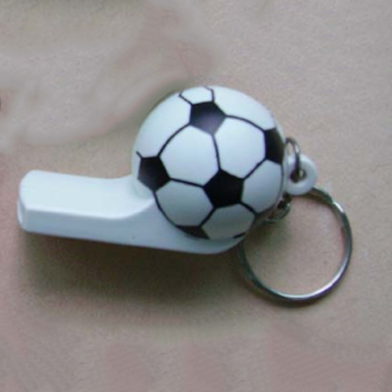 白色足球口哨aa