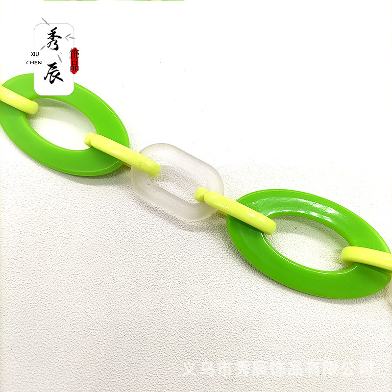 2023 Long Plastic Resin Acrylic Crossbody Single Shoulder Ornament Chain