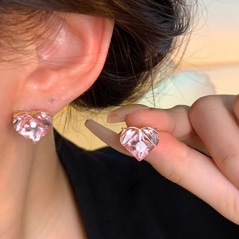 祖母绿耳钉女2024新款洋气爱心锆石复古耳饰小众高级感耳环潮