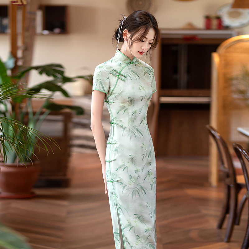 小清新旗袍夏季新中式少女年轻改良款高端丝绸优雅时尚日常可穿