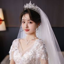 皇冠头纱新娘主婚纱2023新款领证登记小头纱白色简约求婚拍照道具