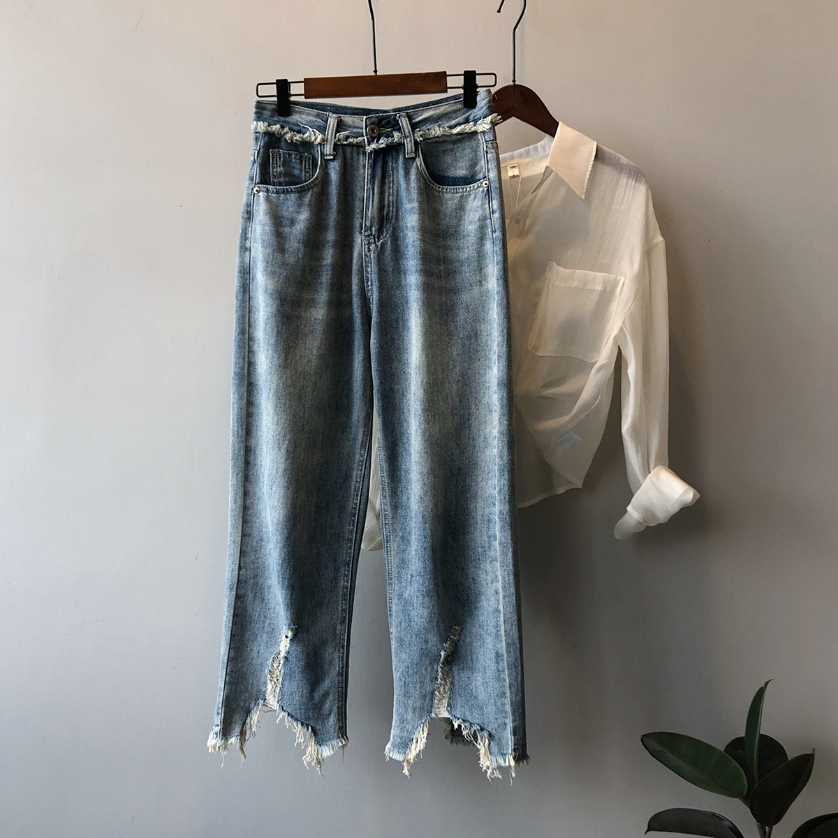 言双 复古高腰毛边牛仔裤女2022早秋新款宽松显瘦流苏九分裤h2275