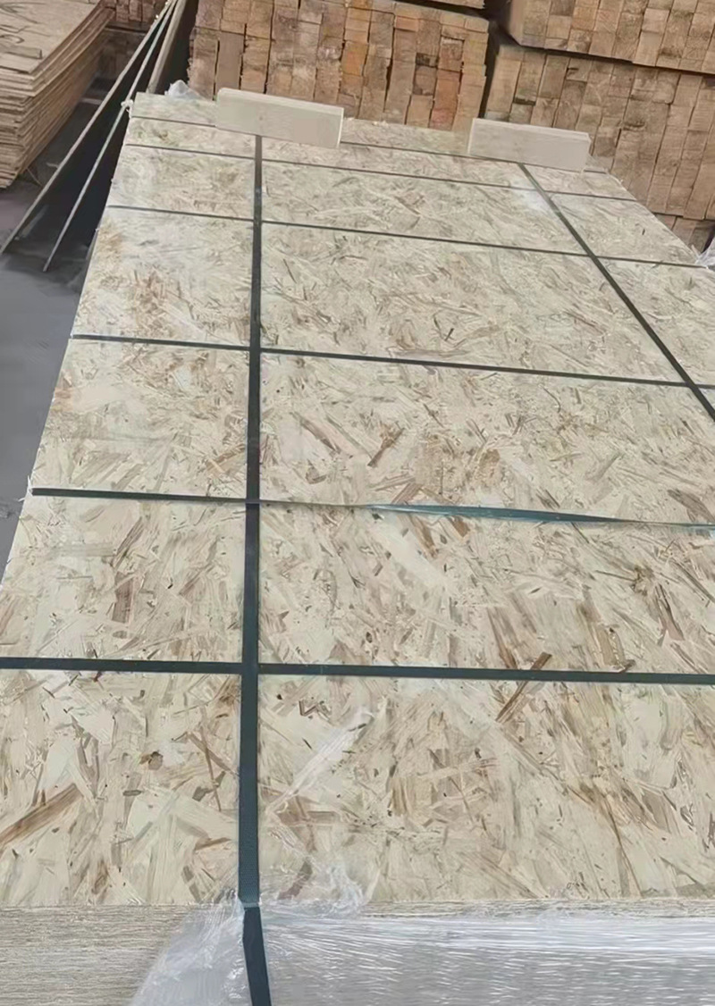 厂家批发奥松板建筑木方密度板 现货供应松木实木工地用木条