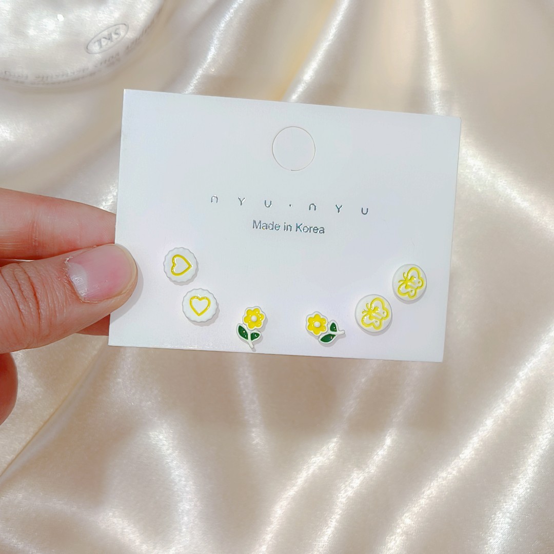 Fresh Yellow Flower Three-Piece Set Earrings for Women Ins Sweet Elegance Minority All-Match Design Sense Petite Earrings