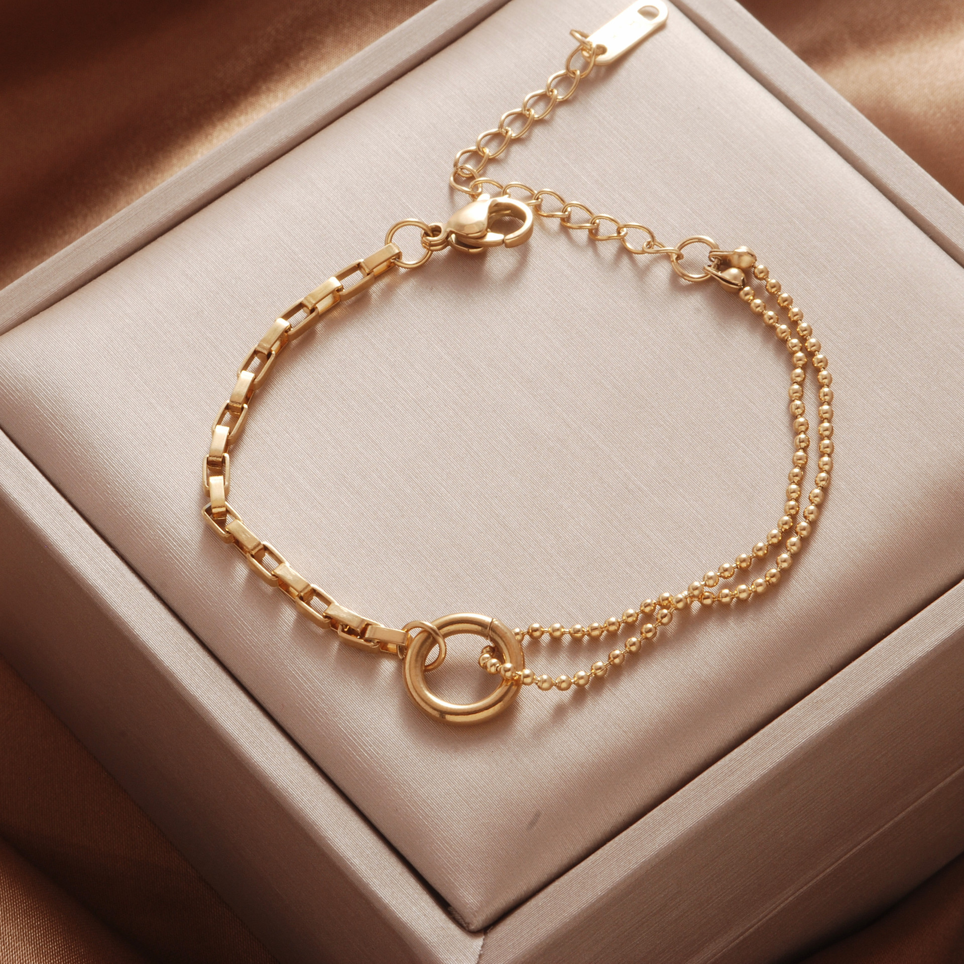 钛钢不掉色圆形手链女韩版简约时尚轻奢ins爆款跨境外贸礼物批发