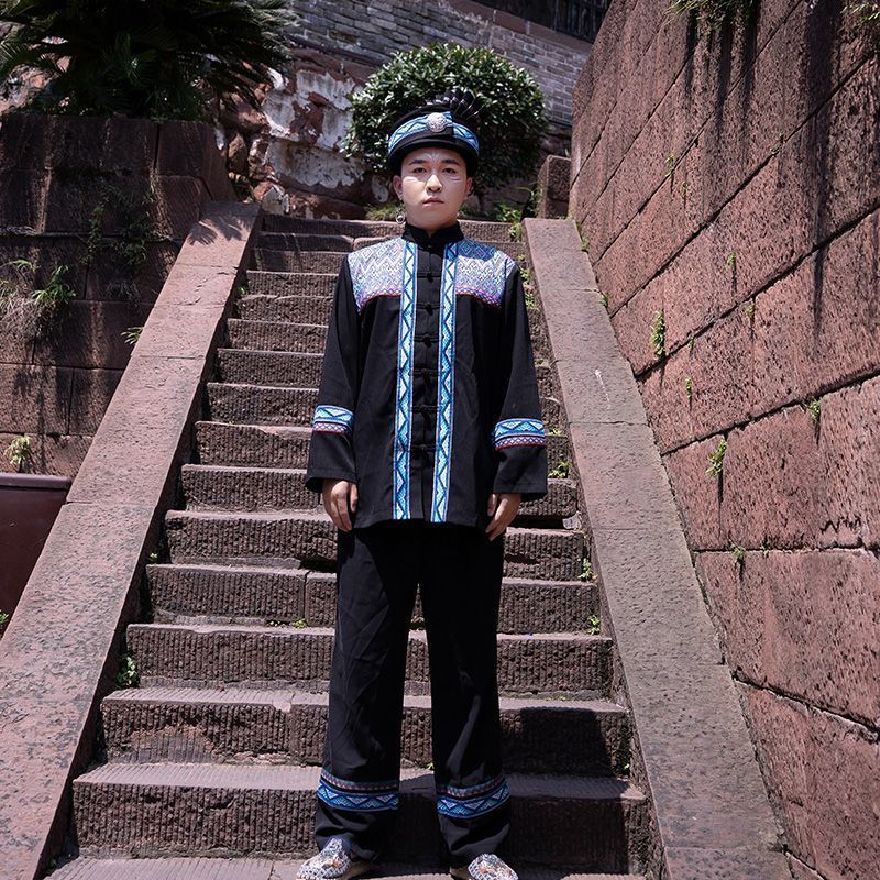 广西南宁壮族服装成人男云南少数民族传统苗族彝族舞蹈演出服旅拍