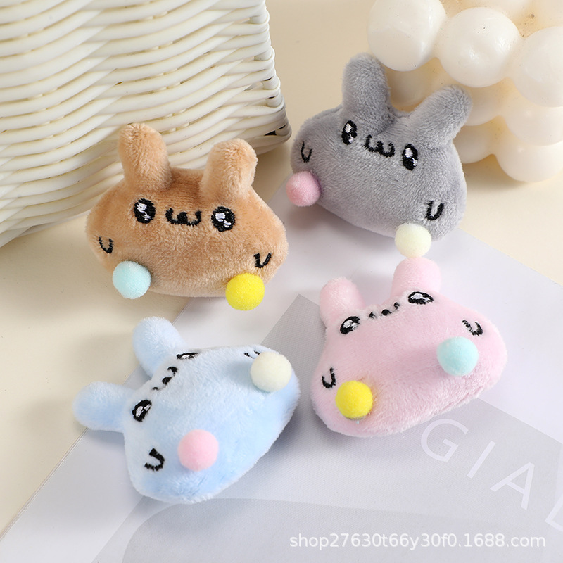 手工编织卡通兔子公仔胸针服装辅料帽子围巾配件钥匙扣礼品盒辅料