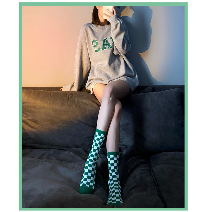 黑白棋盘格袜子女纯棉中筒袜秋季ins潮网红百搭男女街头运动长袜