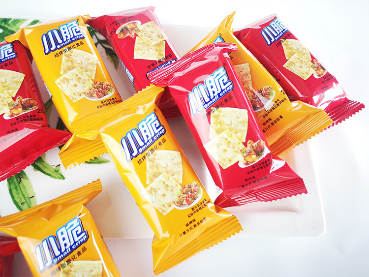 泡吧小脆烧烤鸡汁味非油炸薯片饼干休闲膨化零食散称小包5斤包邮