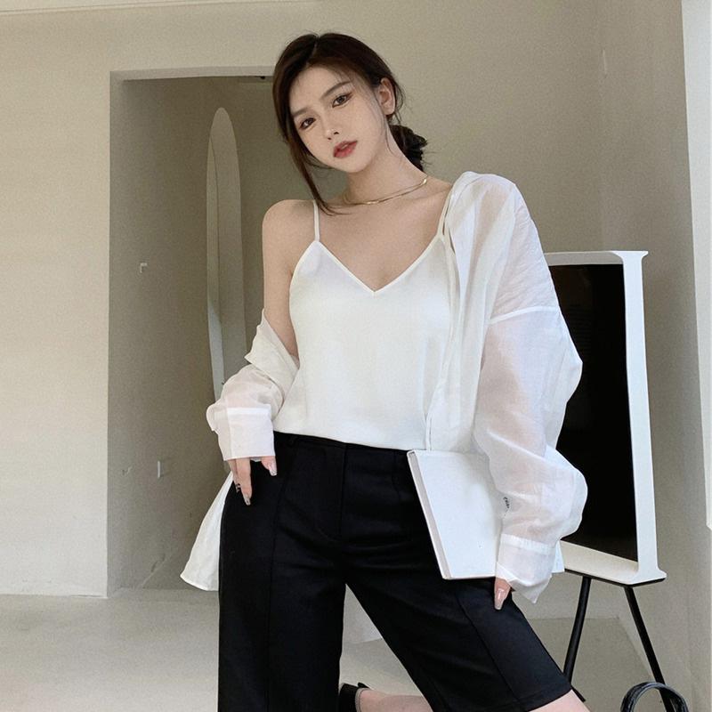 秋季女白色长袖衬衫辣妹v领吊带背心上衣套装黑色直筒五分短裤子