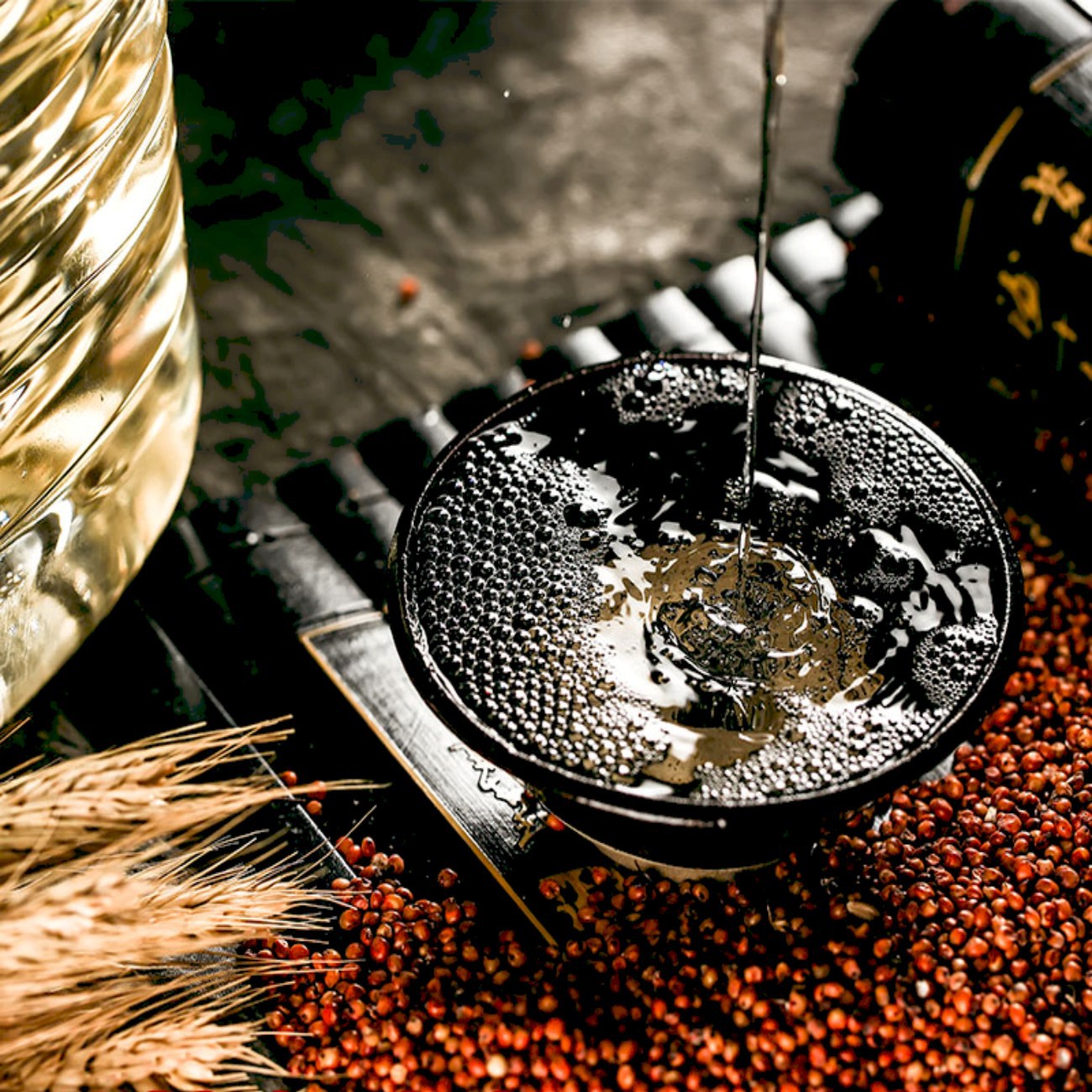 高粱酒 散装白酒桶装52度原浆散酒四川清香型泡药酒酒水低价批发