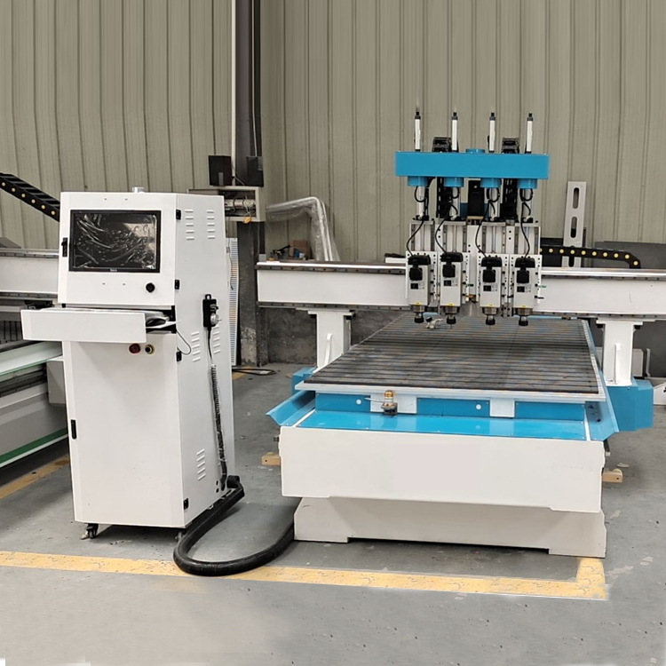 定制版式家具开料机木门整体橱柜雕刻机木工下料机门窗花格镂铣机