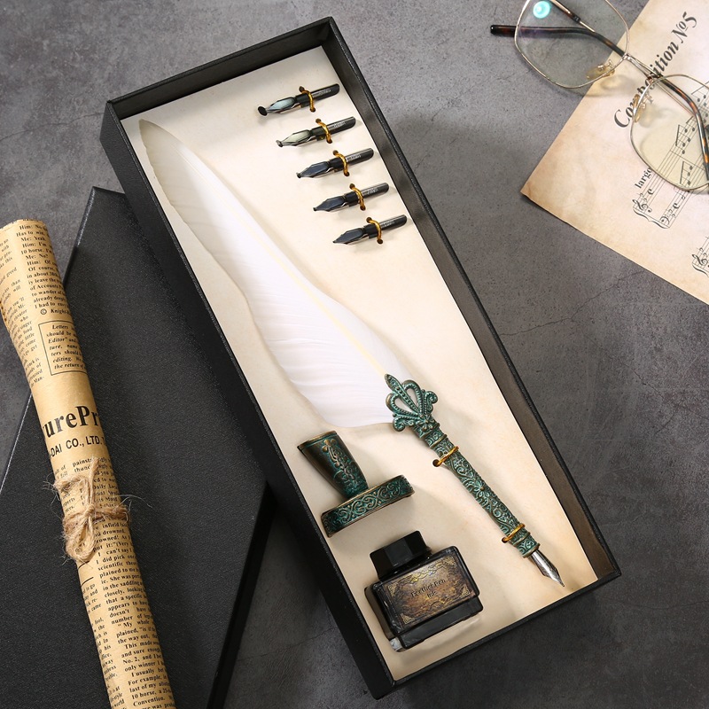 European-Style Retro Feather Pen Kit Gift Box Harry Potter Feather Pen Set Gothic Body Dip Ink Pen