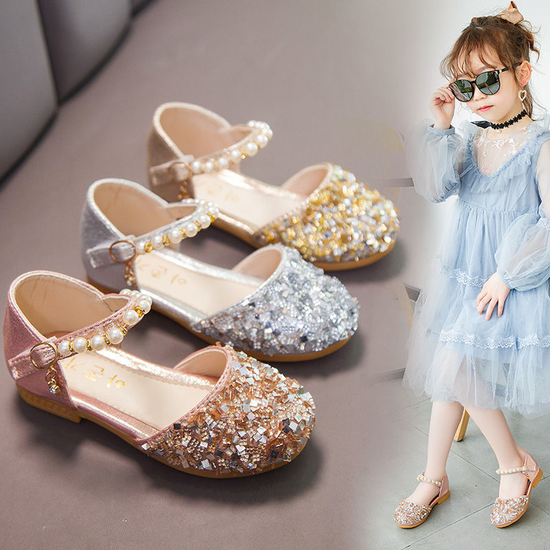 女童水晶鞋凉鞋平底公主鞋新款包头小女孩金色软底珍珠水钻表演鞋