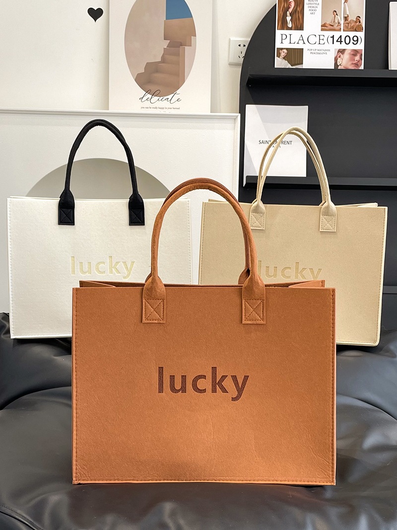 网红毛毡手提包印logo毛毡包小众托特包字母时尚百搭手提袋女