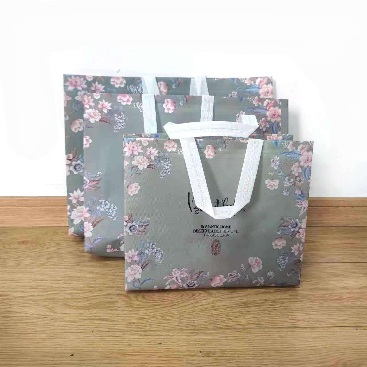 Portable Non-Woven Clothing Packing Bag Horizontal Version Film Covering Shopping Bags Gift Stereo Non-Woven Bag Logo