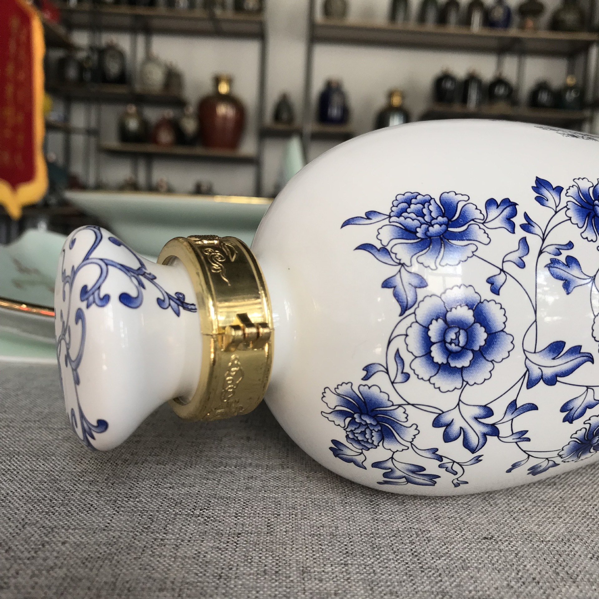 【景德镇陶瓷酒瓶定制】陶瓷酒瓶酒坛一斤青花瓶酒厂企业个性定制