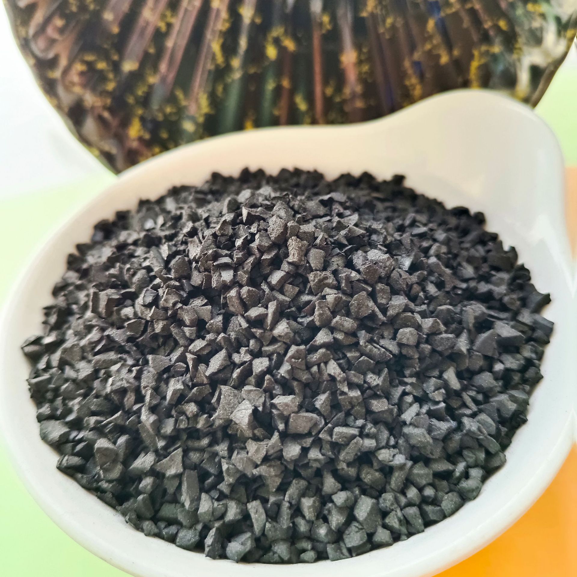 汇德利供应橡胶颗粒 冲草用黑色轮胎颗粒 批发