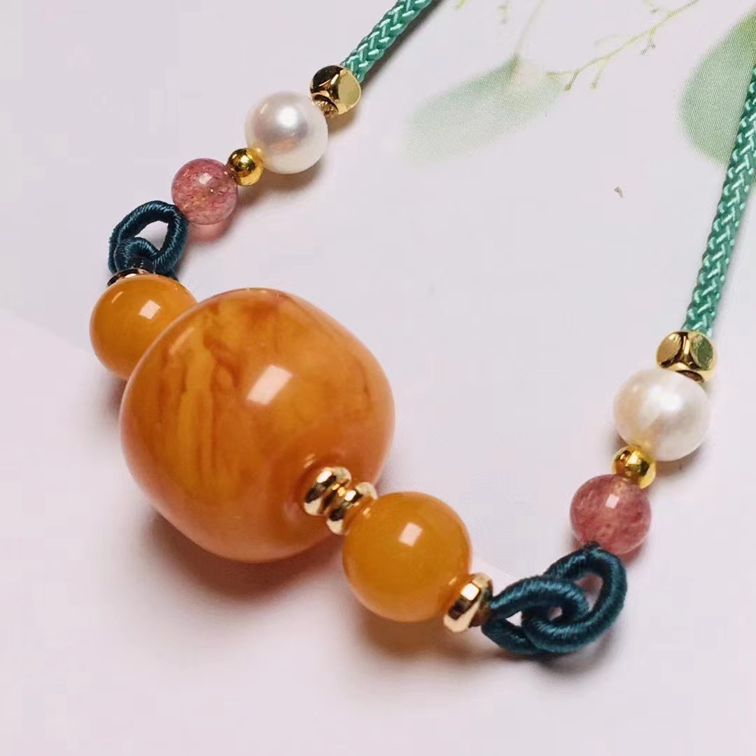 天然琥珀蜜蜡老蜜花蜡墩子锁骨链蜡质浓郁搭配绳子源创工厂批发