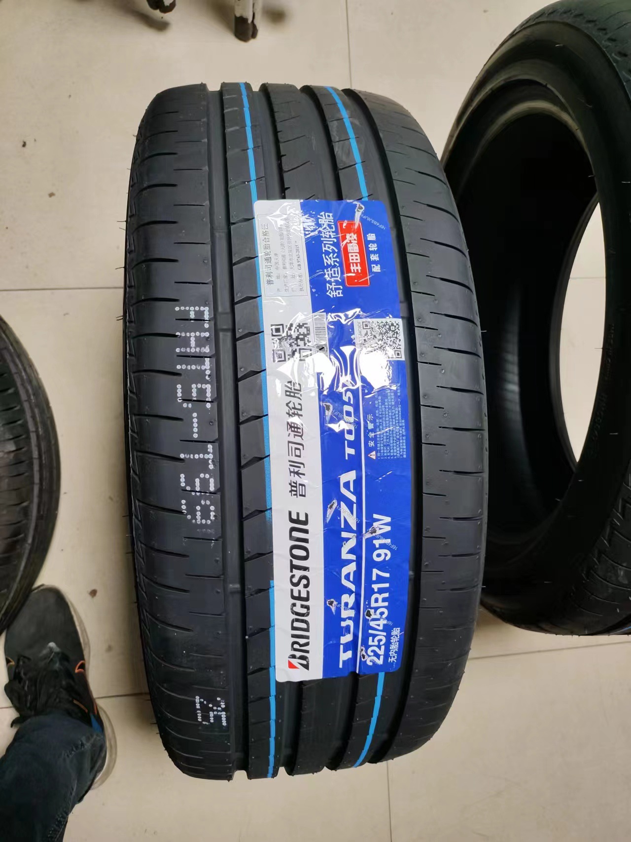 普利司通225/45r17 91w t005a 雷凌原配轮胎