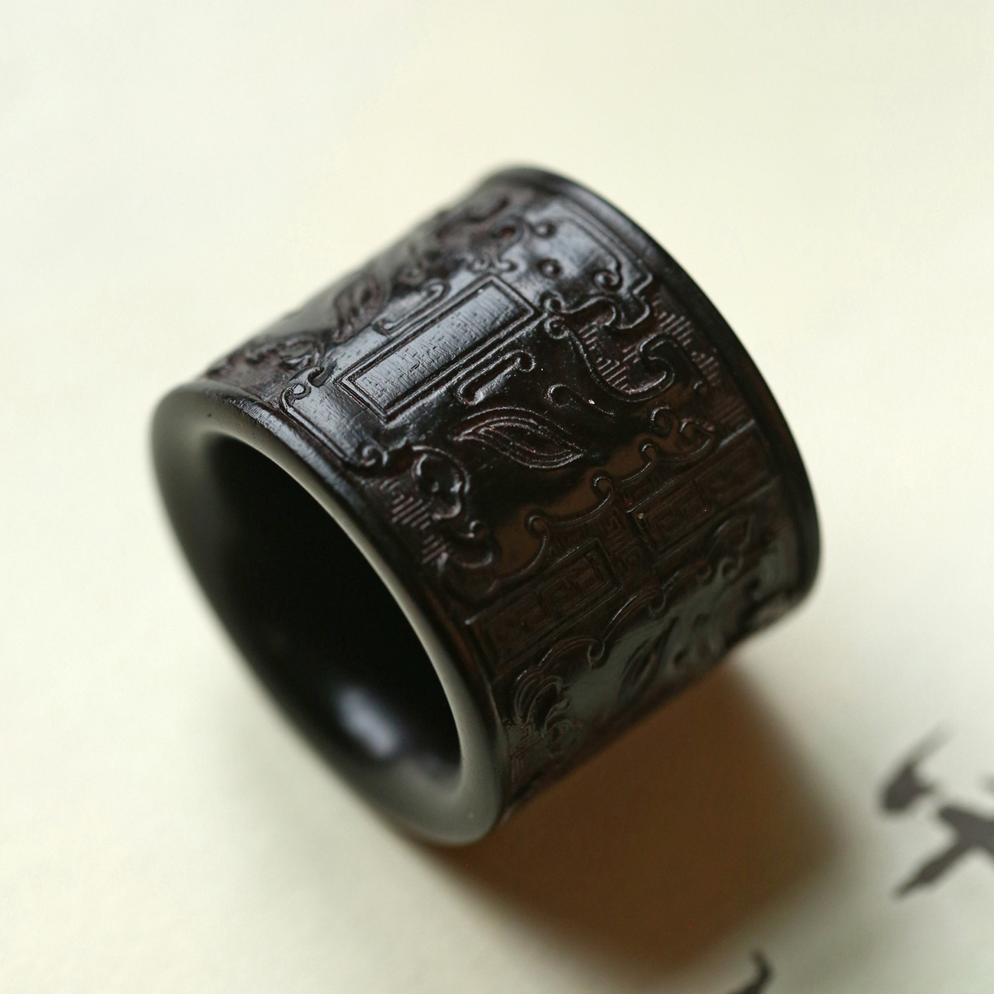 大德 紫光檀 【饕餮纹 扳指】吊坠 挂链 精工木质工艺品