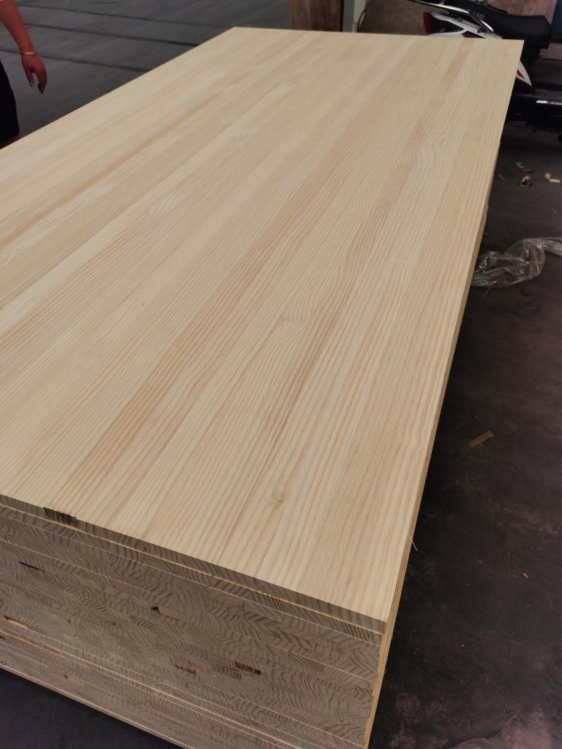 新西兰松木直拼板 实木原木柜体板 榻榻米环保儿童房辐射松板材