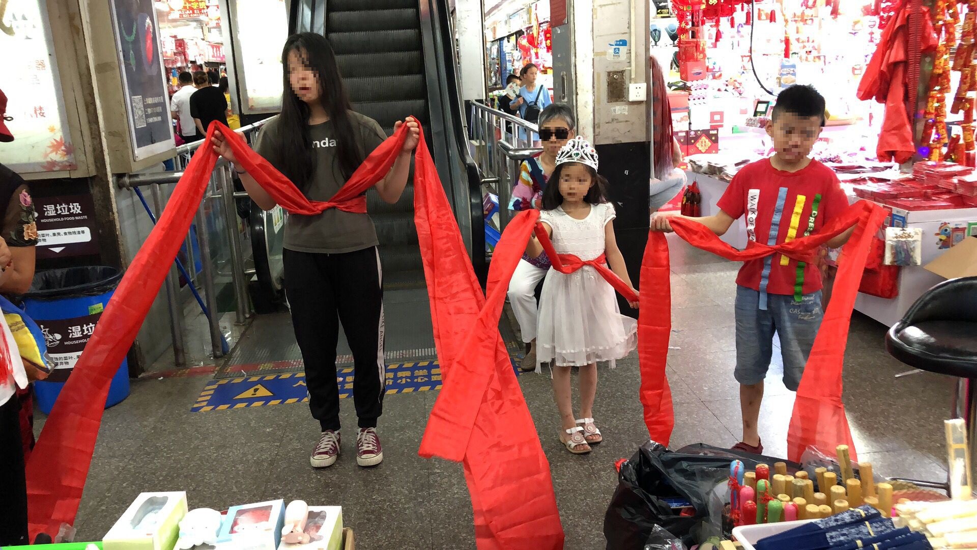 舞蹈道具秧歌红绸带 跳舞带红绸子大红绸布长彩带年会腰鼓腰带