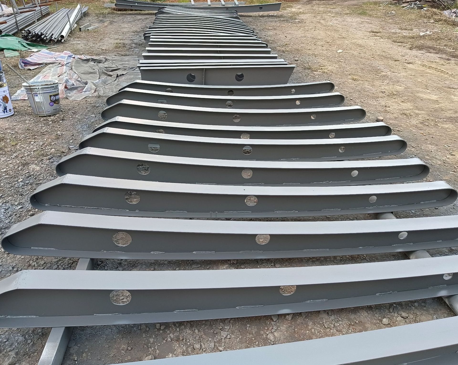 厂家膜结构车棚大梁承接钢梁户外钢结构停车棚立柱挑梁钢架焊接_金属