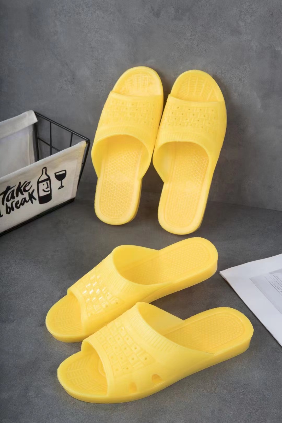 居家老人黄胶拖鞋夏季休闲户外家用居家浴室内塑料男拖鞋地摊批发