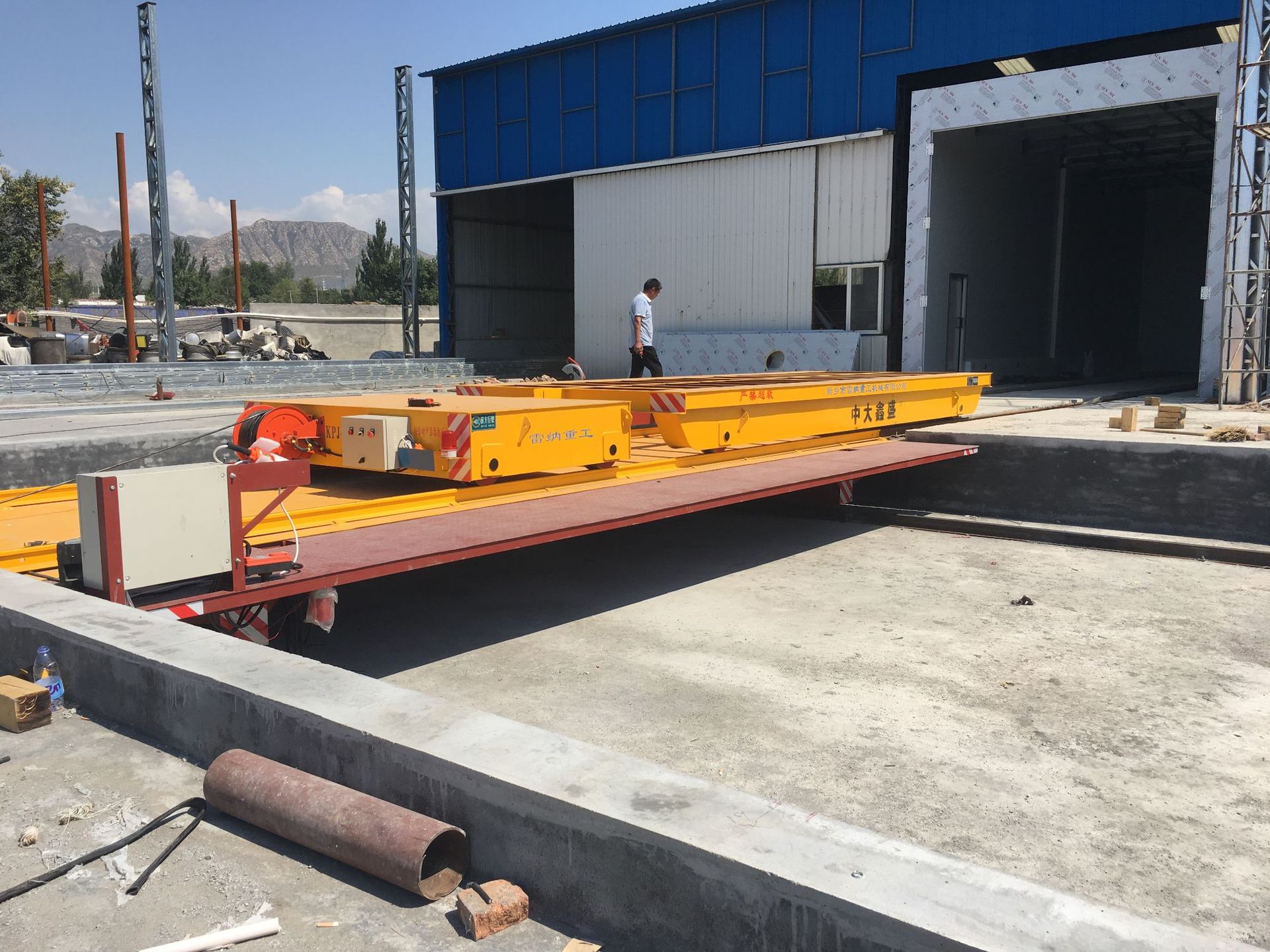 定制电缆卷筒供电电动轨道摆渡车物料周转车间过跨平车有轨地平车