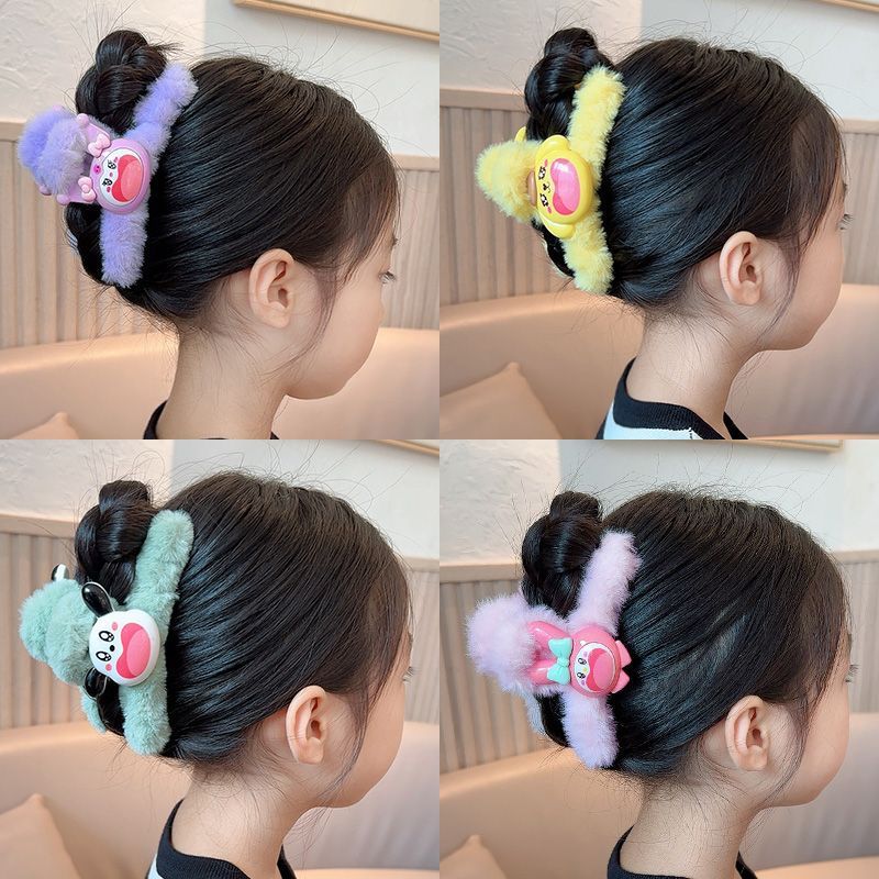 儿童可爱抓夹发夹子女童网红新款小女孩毛绒鲨鱼夹玉桂狗发卡头饰