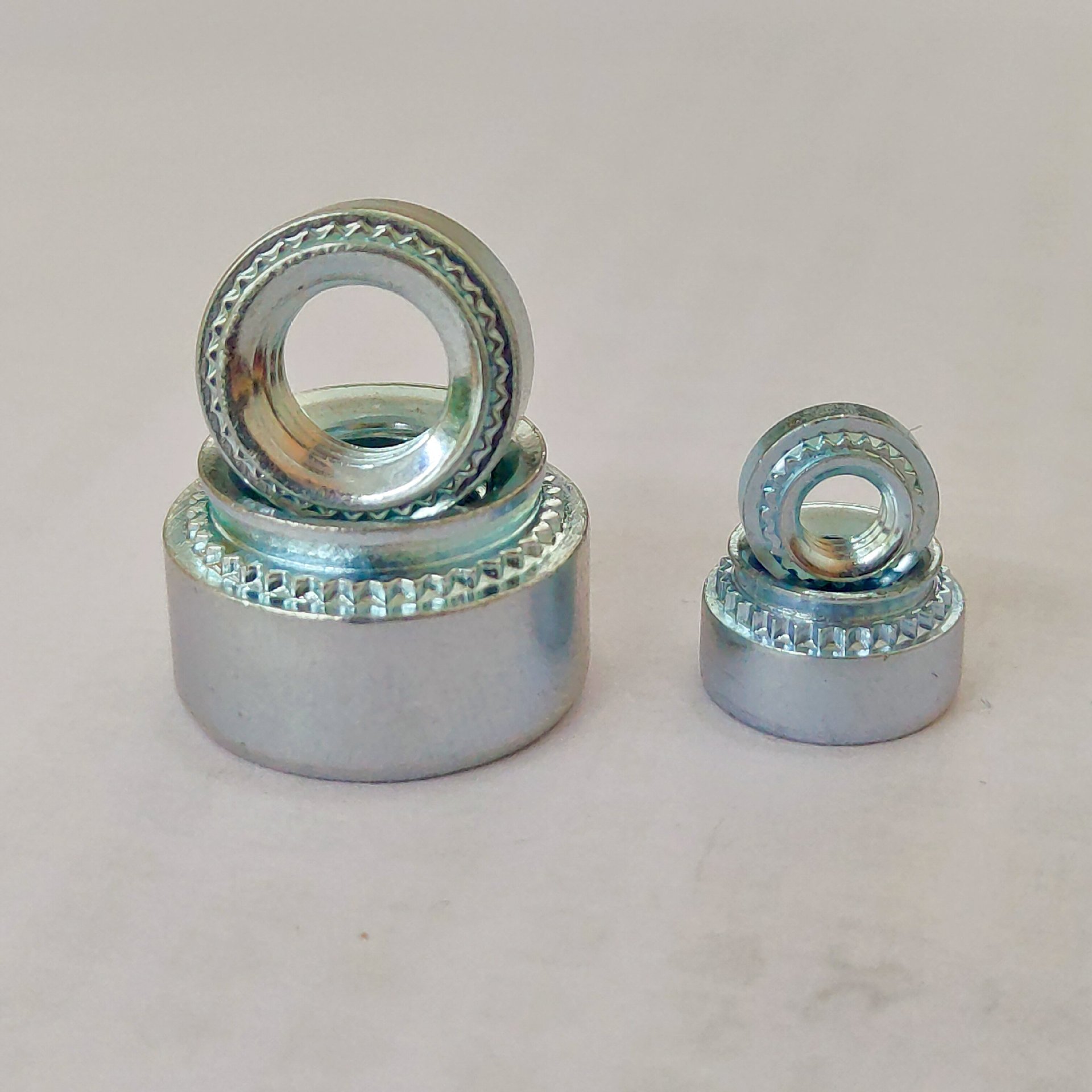 m4压铆螺母碳钢压铆螺母 m4电镀蓝锌铁铆螺母 花齿螺母s-m4-0/1/2